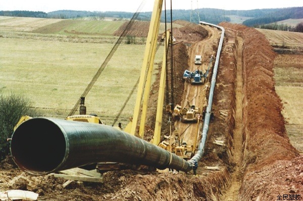 防腐膠粘帶管道施工